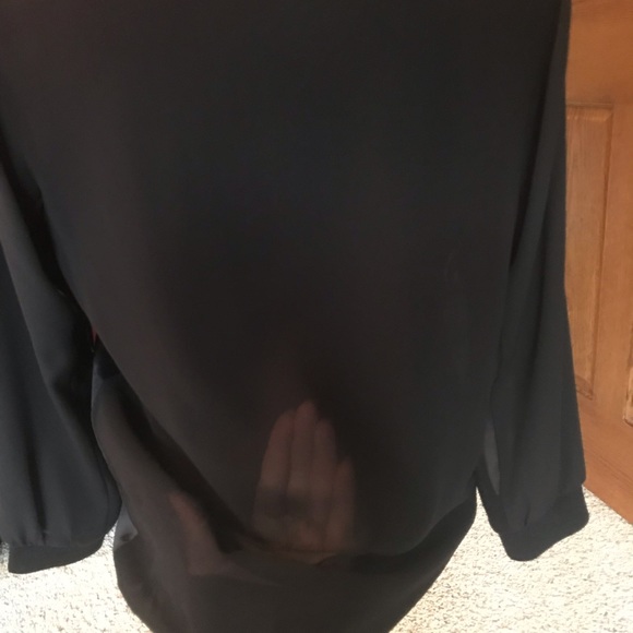 Top - Picture 2 of 2